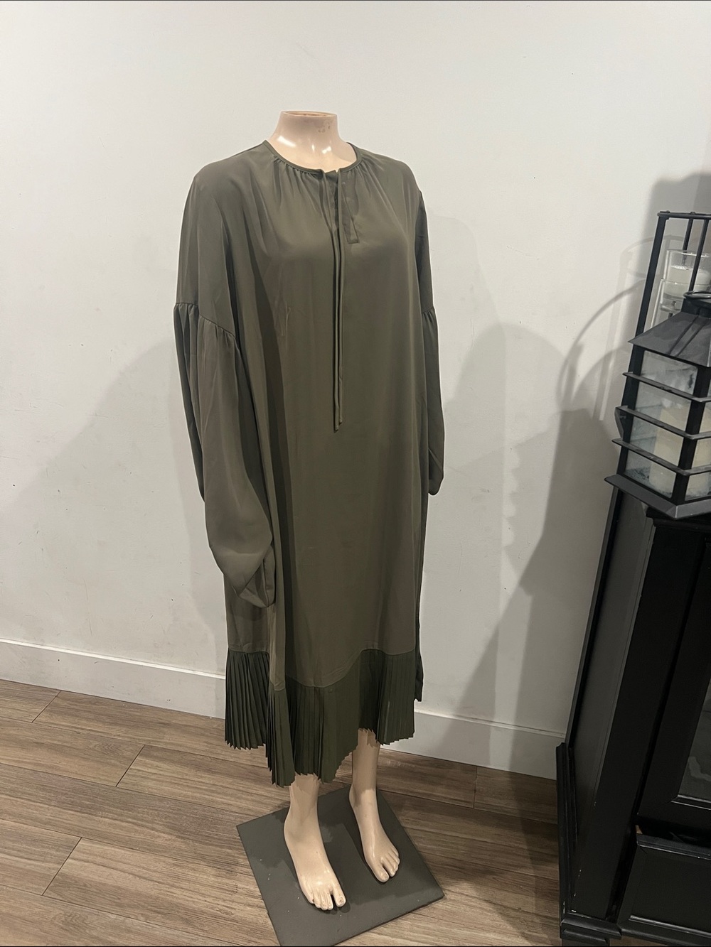 Olive Green Pleated Hem Long Sleeve Dress